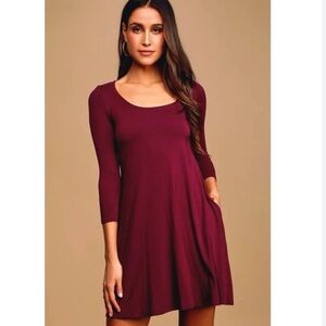 Lulus Woman’s Wine Midi Dress. Size Small.